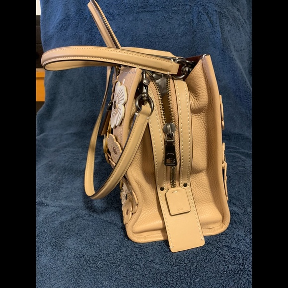 Tea rose Rogue bag by Coach - Picture 8 of 8